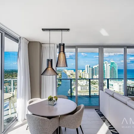 2 Bedroom Apartment On 29Th Floor Hyde Beach House
